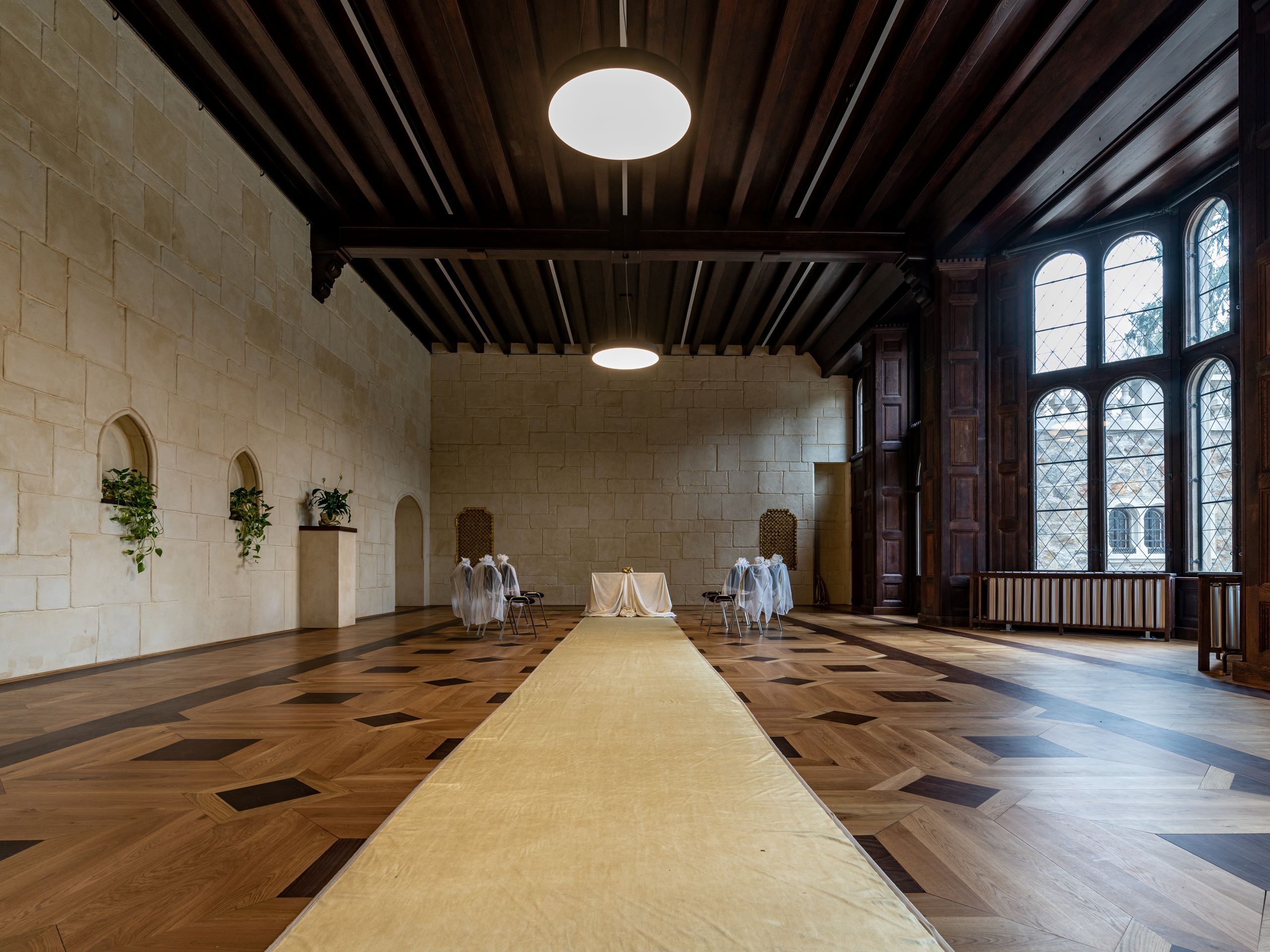 Vánoční komentovaná prohlídka Střední uměleckoprůmyslové školy, perla novogotického stylu v Heleníně - kapacita naplněna