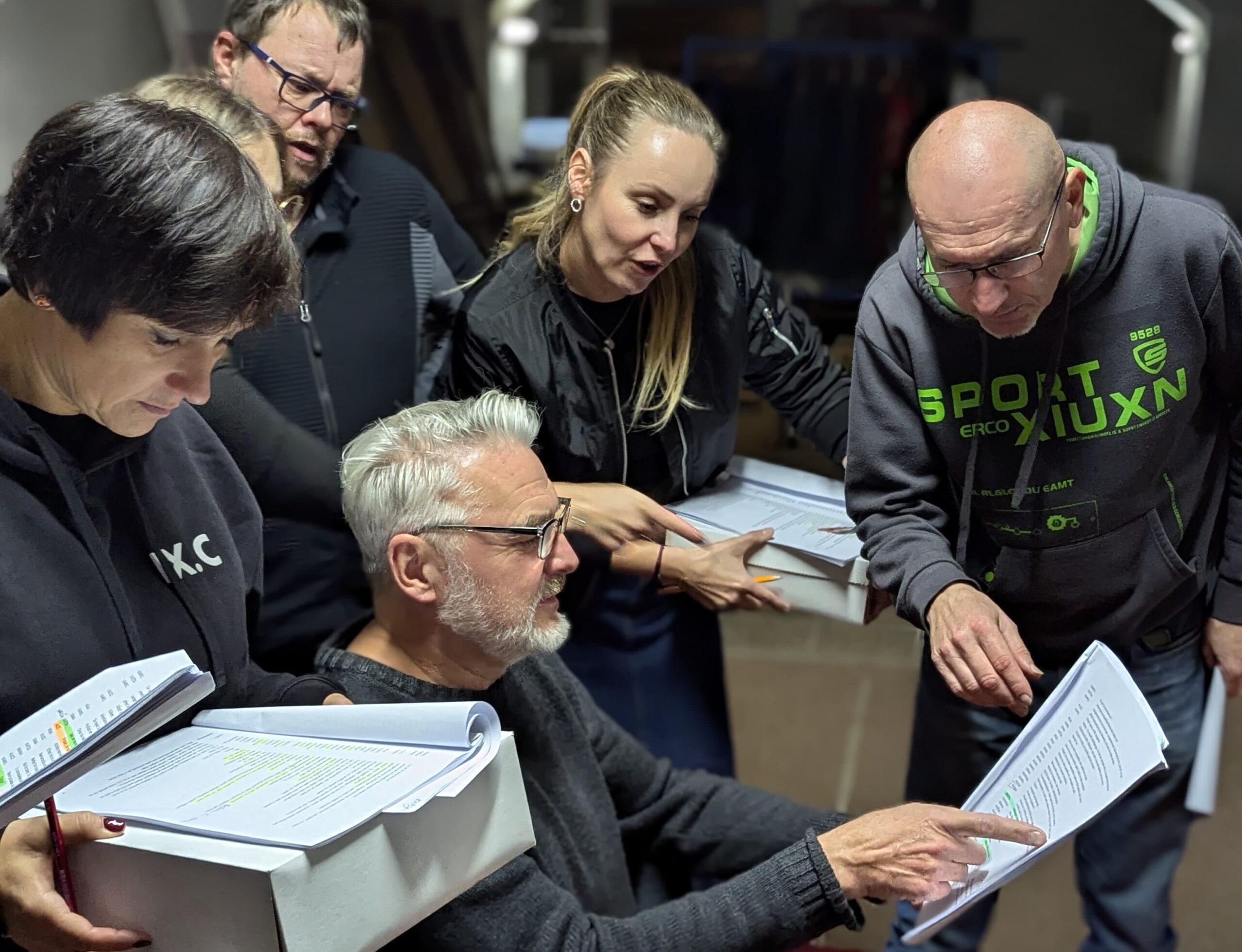 DFM: AŽ NA TO, ŽE VŮBEC - premiéra