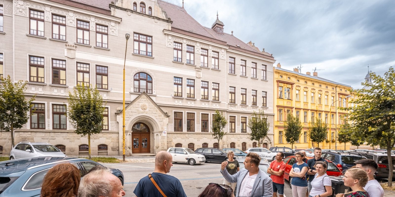 Interiéry střední školy průmyslové, krásy zaalpské renesance