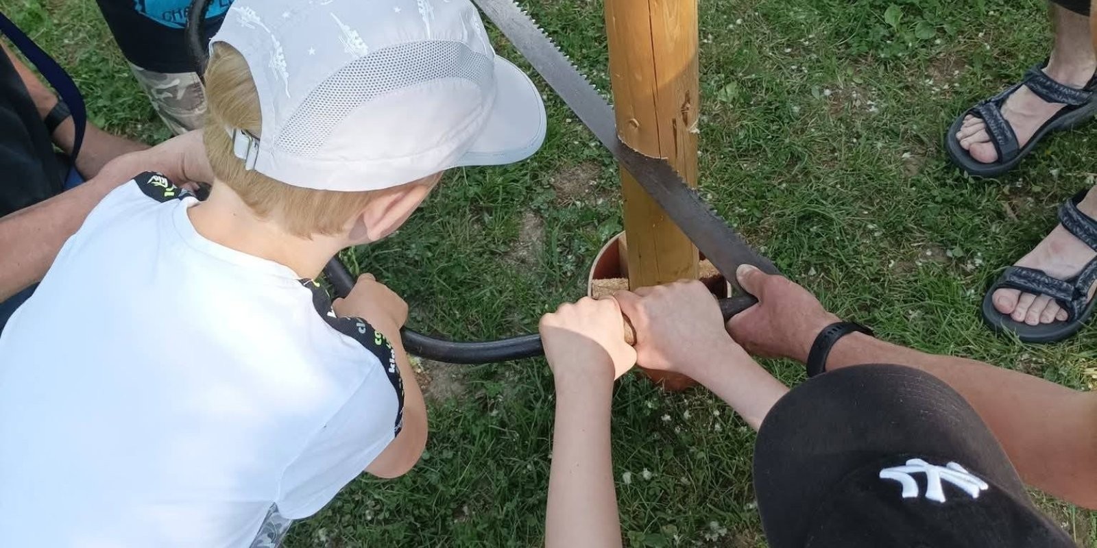 Dětské odpoledne a kácení máje na Starce