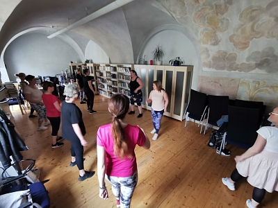 Fit s knihovnou