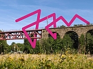 JAM procházka Richard Cila: Mosty a bytové domy drážní architektury