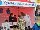 Na Prázdninách v Telči můžete pořídit hezké výrobky a zároveň podpořit Charitu