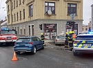 Po nehodě auto narazilo do domu