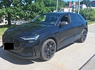 Bezohledný a riskantní manévr předvedl na dálnici D1 řidiči osobního vozidla Audi RS Q8 s českou registrační značkou