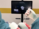 Lékaři jihlavské nemocnice provedli první roboticky asistovanou částečnou náhradu kolenního kloubu