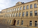 Bomba ve škole Křížová v Jihlavě