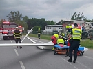 DRAMATICKÝ PÁD VĚTRONĚ V HAVLÍČKOVĚ BRODĚ! Pilot skončil v nemocnici, stroj narazil u benzinky